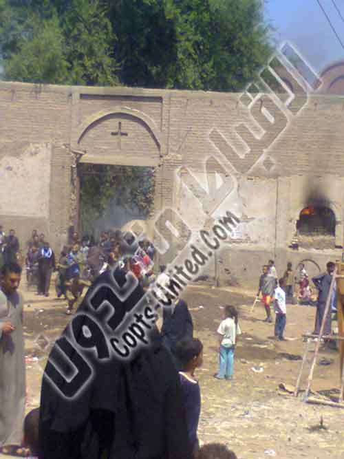 Houses of the Copts under attack in Minya